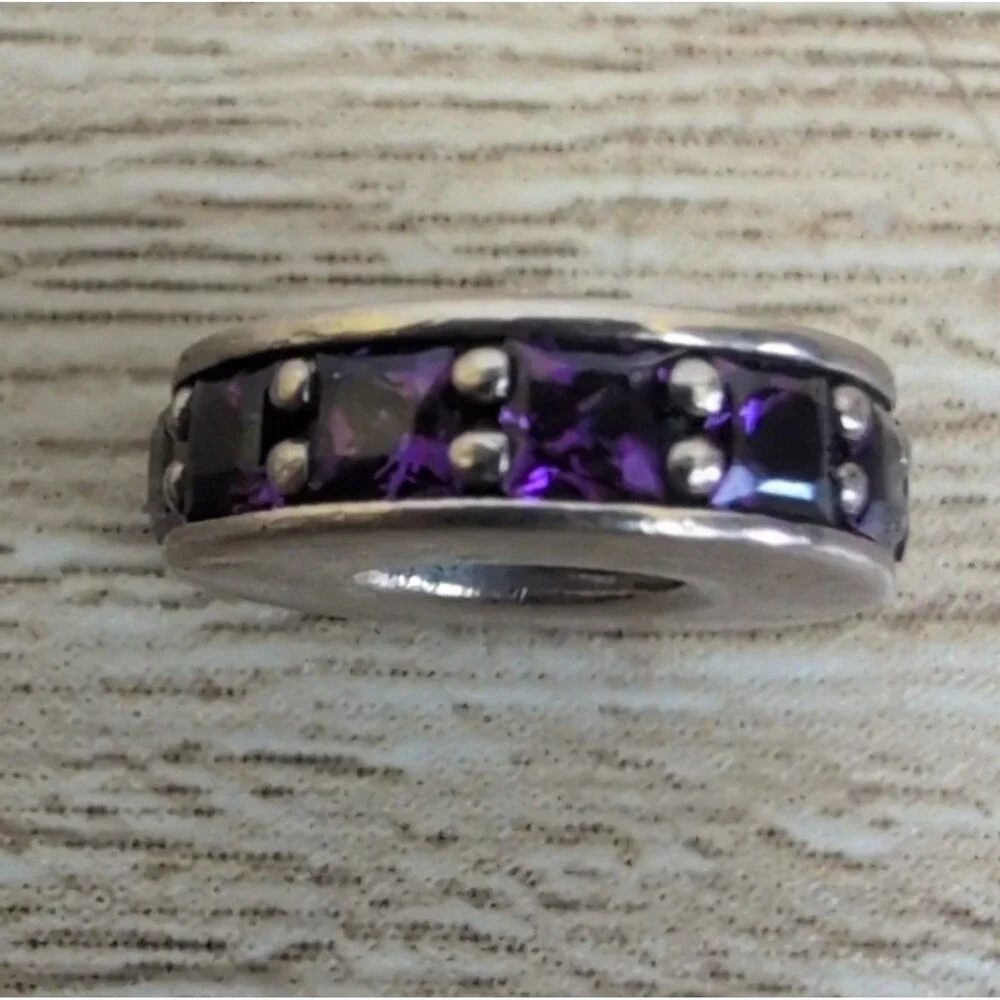 Pandora genuine royal